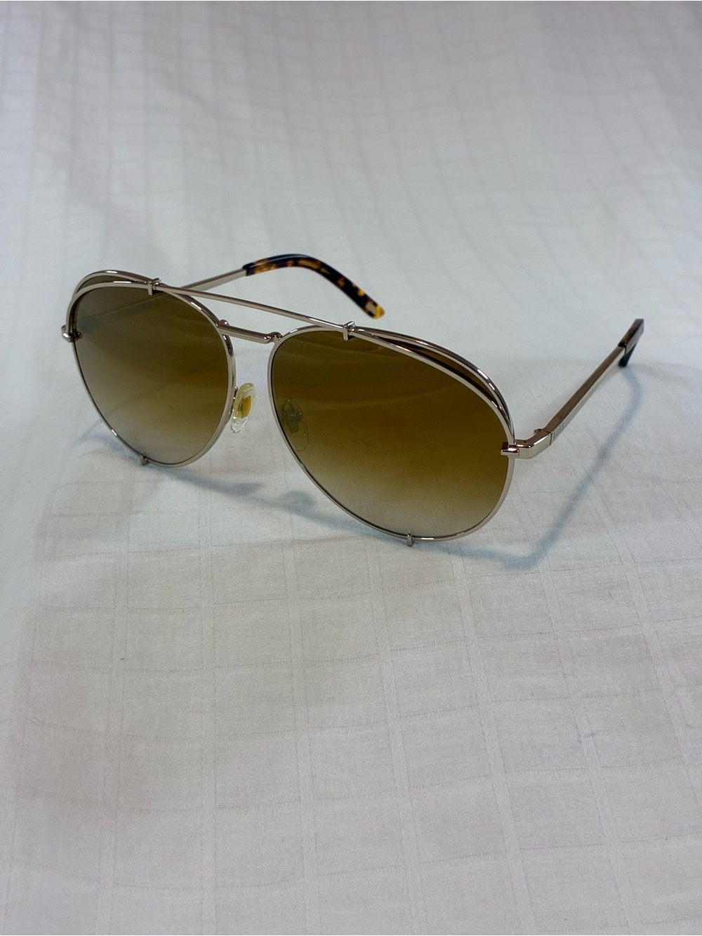 Diff Eyewear Aviator Sunglasses in Gold Frame with Brown Gradient Lenses